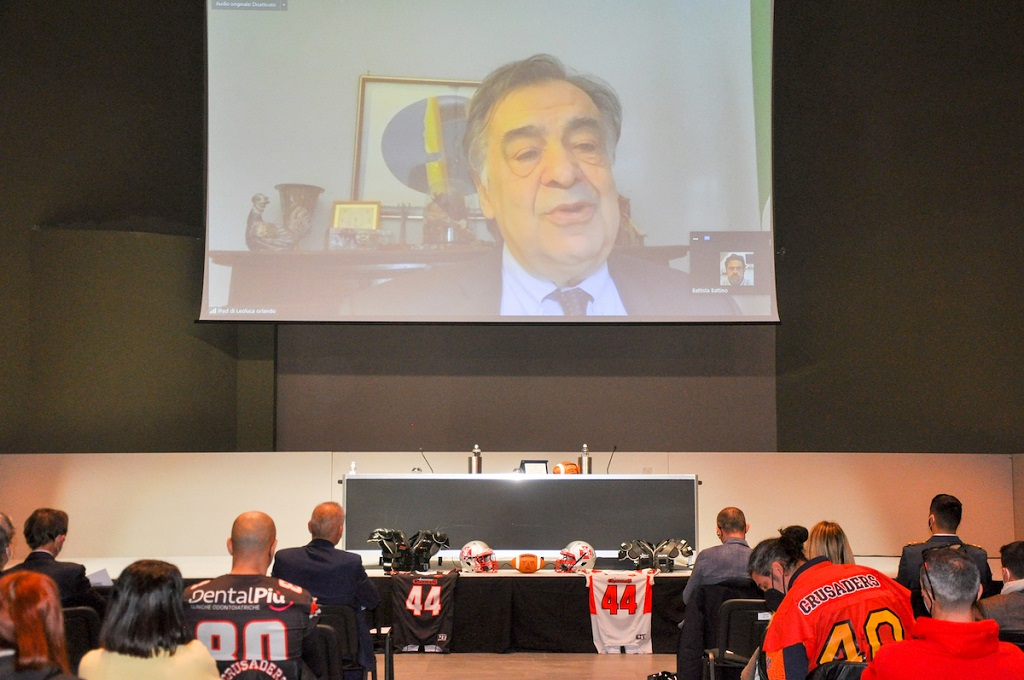 Il presidente FIDAF Leoluca Orlando collegato in video conferenza (Foto Battista Battino)