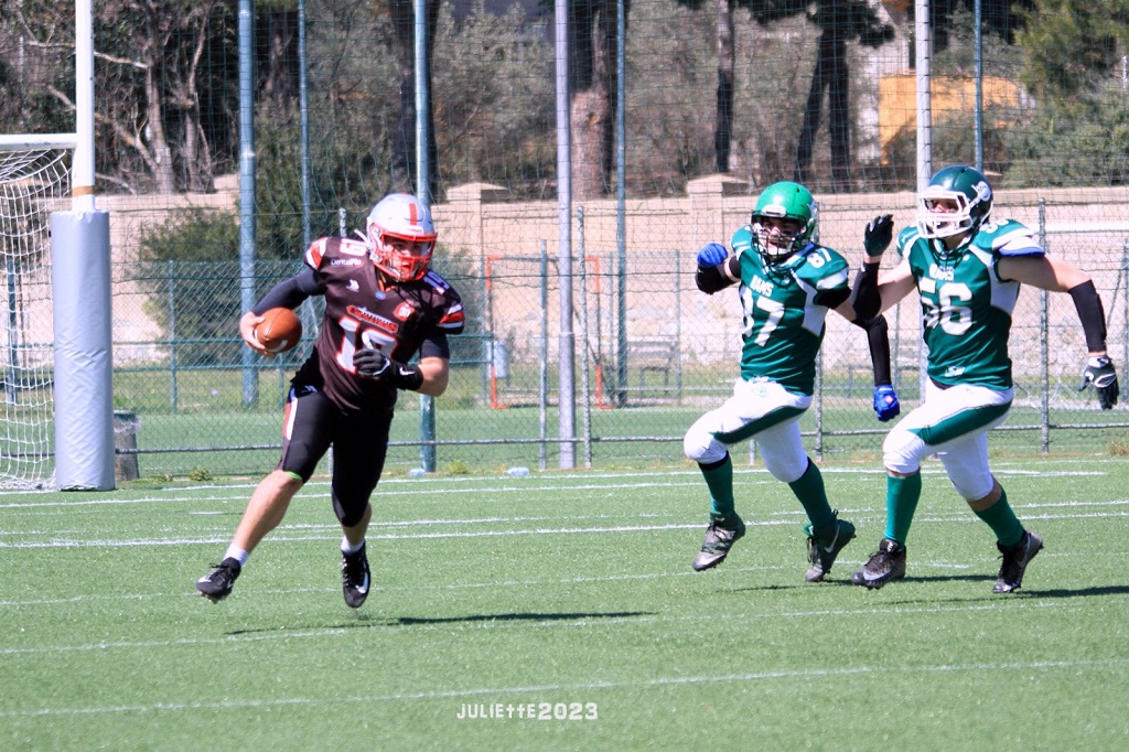 Michele Meloni fugge via (Foto Giulia Congia)